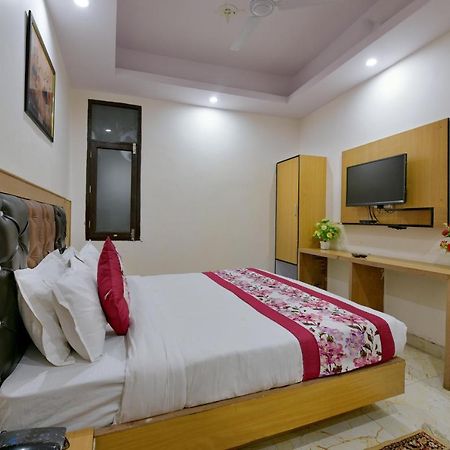 Hotel Hari International - Noida Sector 11 Buitenkant foto